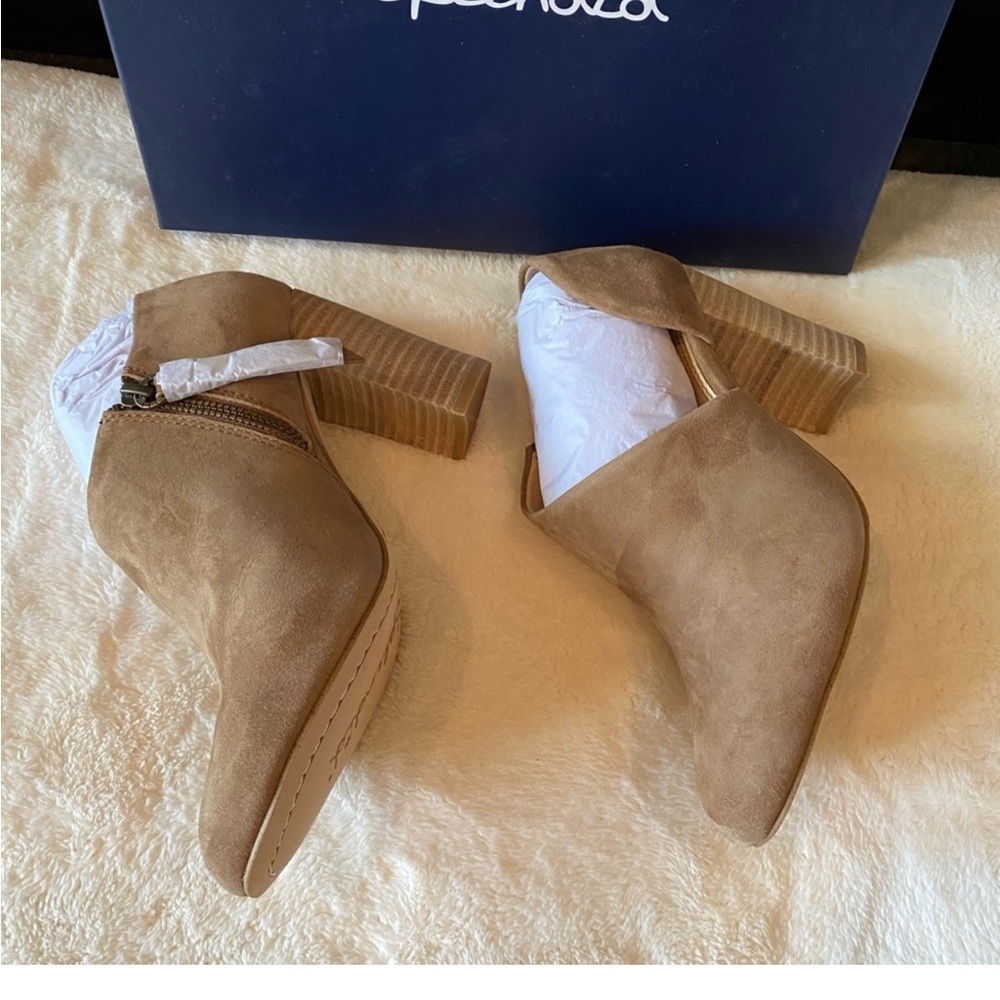 ✨NEW✨Splendid Woman’s Ankle Boots - Picture 1 of 7